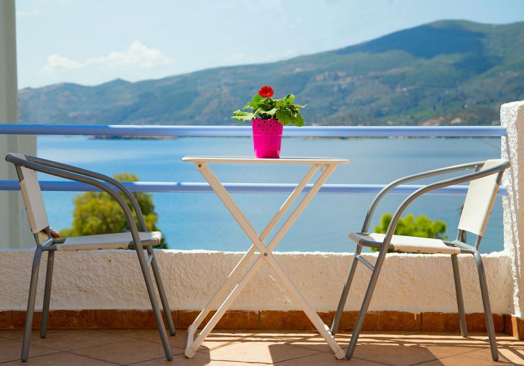 Theodora Rooms Poros Town Екстериор снимка