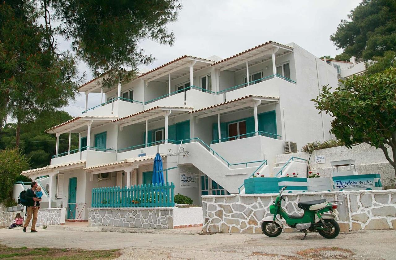 Theodora Rooms Poros Town Екстериор снимка