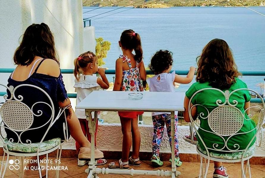 Theodora Rooms Poros Town Екстериор снимка