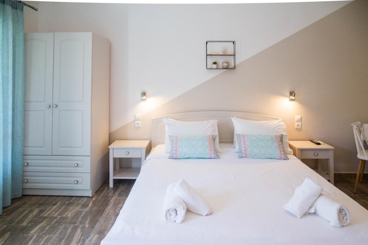 Theodora Rooms Poros Town Екстериор снимка