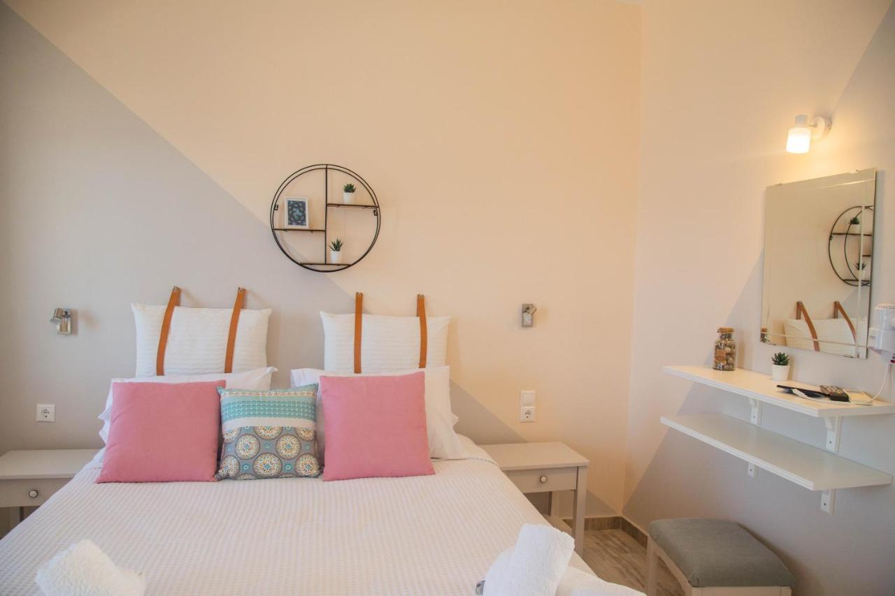 Theodora Rooms Poros Town Екстериор снимка