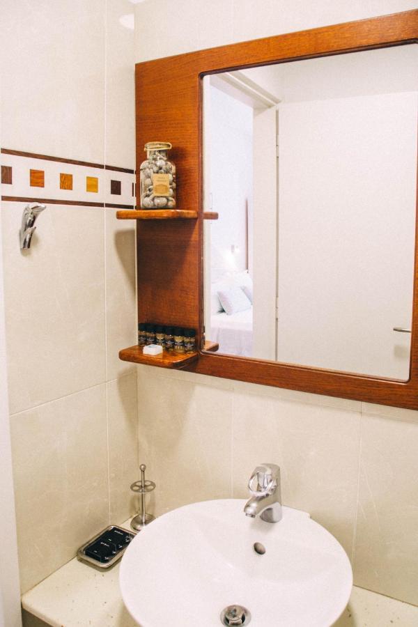 Theodora Rooms Poros Town Екстериор снимка